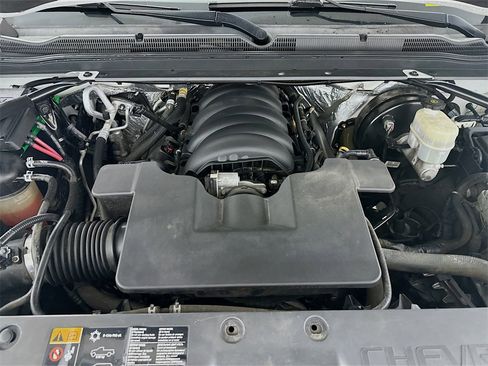 Used 2016 Chevrolet Suburban LTZ image 32