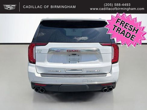 Used 2021 GMC Yukon XL Denali w/ Denali Premium Package RWD image 3