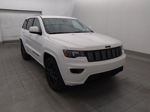 Used 2021 Jeep Grand Cherokee Laredo X RWD image 13