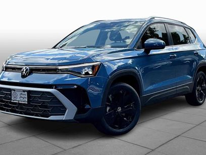 New 2025 Volkswagen Taos SE