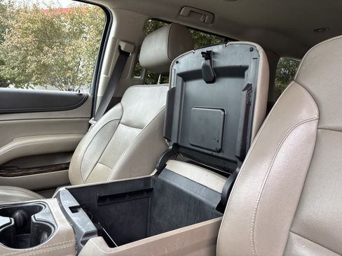 Used 2019 GMC Yukon XL SLT AWD/4WD image 19