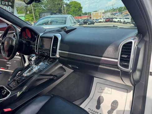 Used 2013 Porsche Cayenne GTS AWD/4WD image 30