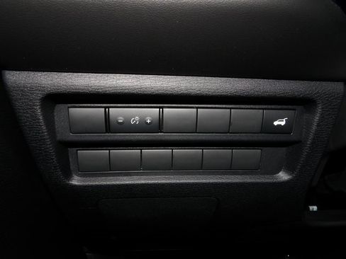 New 2025 Mitsubishi Outlander SE image 28