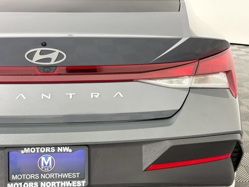Used 2024 Hyundai Elantra SEL FWD image 26