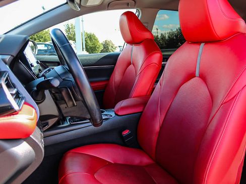 Used 2021 Toyota Camry XSE image 17