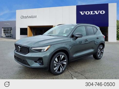 New 2026 Volvo XC40 B5 Plus w/ Climate Package AWD/4WD image 7