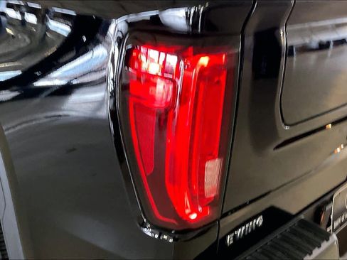Used 2024 GMC Sierra 1500 Denali w/ Denali Reserve Package AWD/4WD image 26