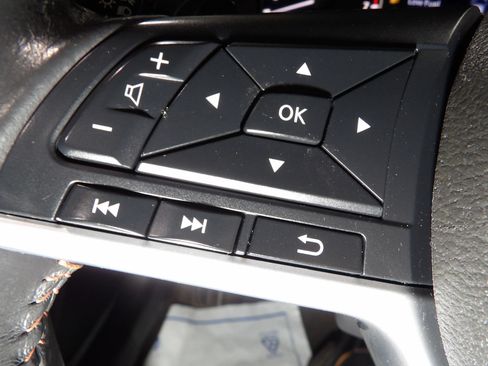 Used 2022 Nissan Altima 2.5 SR FWD image 16