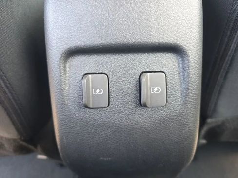 Used 2024 Nissan Kicks SV image 37