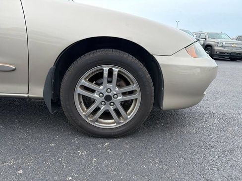 Used 2004 Chevrolet Cavalier Sedan w/ Preferred Equipment Group FWD image 13