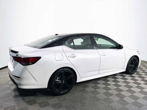 Certified 2022 Nissan Sentra SR w/ Midnight Edition image 4