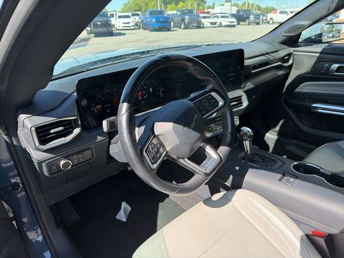 Used 2025 Ford Mustang Premium image 4