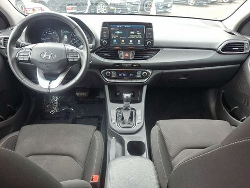 Used 2018 Hyundai Elantra GT w/ Style Package 02 FWD image 10