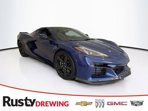 Used 2025 Chevrolet Corvette Z06 RWD image 1