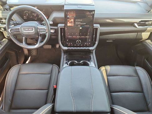 Used 2025 GMC Yukon Elevation RWD image 19