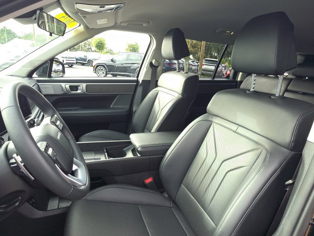 Certified 2025 Hyundai Santa Fe SEL FWD image 5