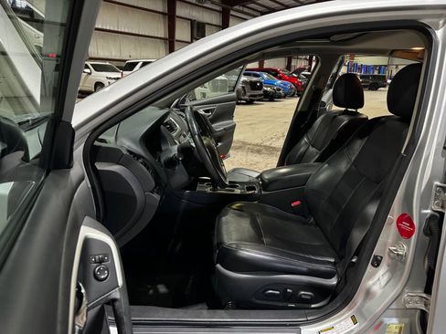 Used 2017 Nissan Altima 2.5 SL w/ Technology Package image 13