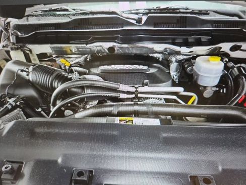 Used 2016 RAM 2500 SLT w/ Popular Equipment Group AWD/4WD image 11