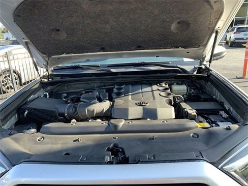 Used 2022 Toyota 4Runner Limited image 16