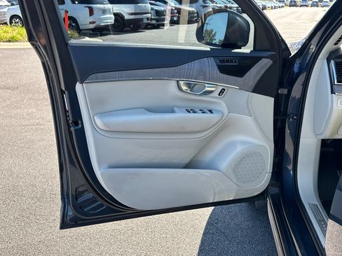Used 2021 Volvo XC90 T6 Inscription w/ Climate Package AWD/4WD image 12