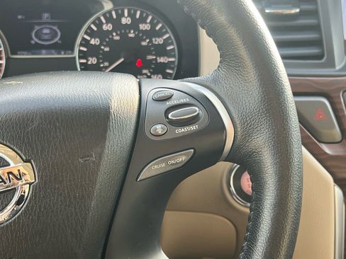 Used 2019 Nissan Pathfinder Platinum image 30