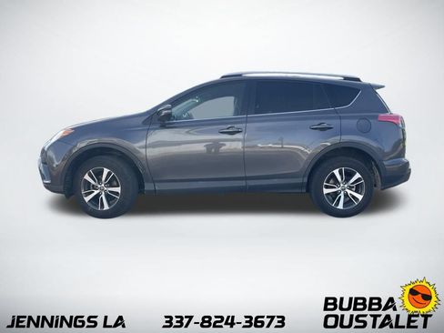 Used 2018 Toyota RAV4 XLE FWD image 2