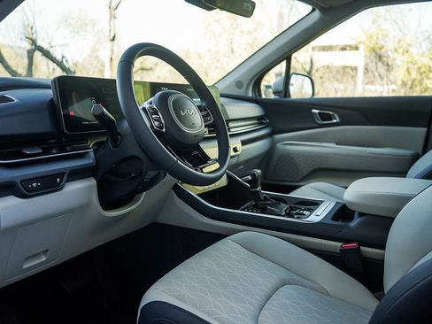 New 2026 Kia Carnival EX image 19