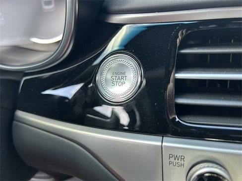 Used 2025 Genesis G70 2.5T w/ Sport Prestige Package image 29