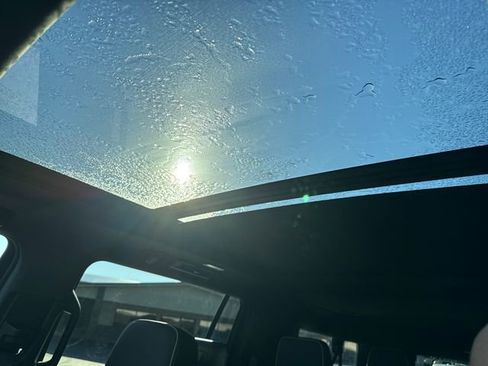 Used 2023 GMC Yukon XL SLT image 21