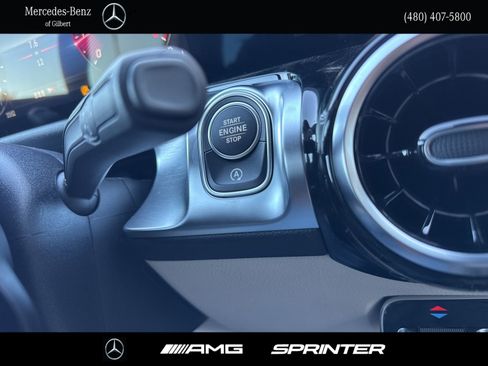 New 2026 Mercedes-Benz GLB 250 image 28