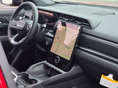 New 2026 GMC Terrain Elevation w/ Elevation Premium Package AWD/4WD image 25