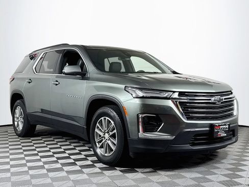 Used 2022 Chevrolet Traverse LT AWD/4WD image 1