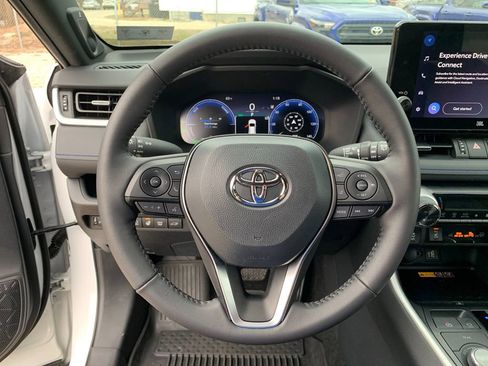 Used 2025 Toyota RAV4 XSE w/ Advanced Technology Package image 29