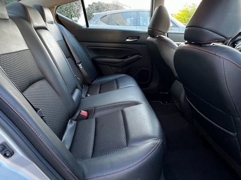 Used 2023 Nissan Altima 2.5 SR image 11