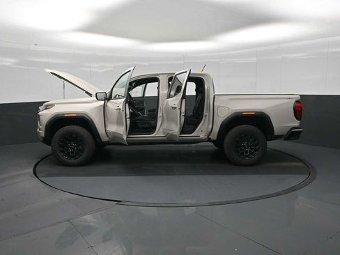 New 2026 GMC Canyon Elevation w/ Convenience Package image 29