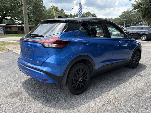 Used 2023 Nissan Kicks SV FWD image 5
