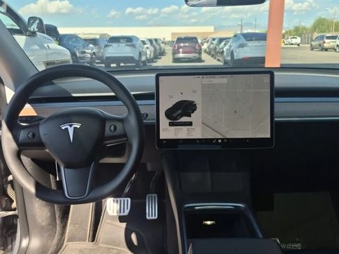 Used 2022 Tesla Model Y Performance AWD/4WD image 7