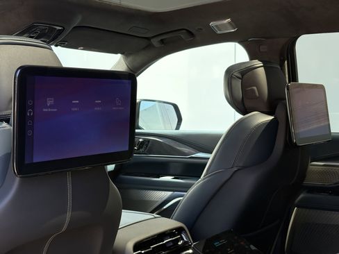 Used 2025 Cadillac Escalade IQ Sport 2 AWD/4WD image 19