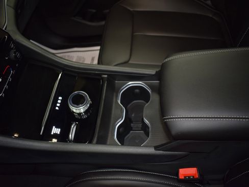 New 2025 Jeep Grand Cherokee L Limited w/ Black Appearance Package image 15