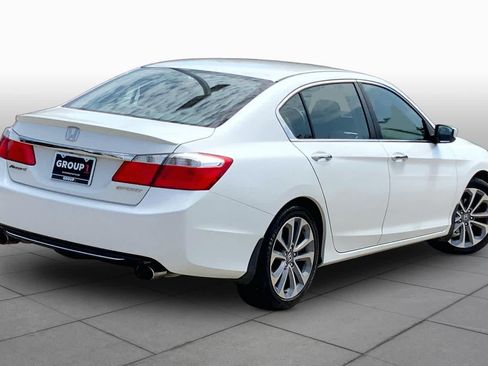 Used 2015 Honda Accord Sport image 12