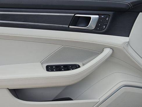 Certified 2023 Porsche Panamera 4 Platinum Edition AWD/4WD image 22
