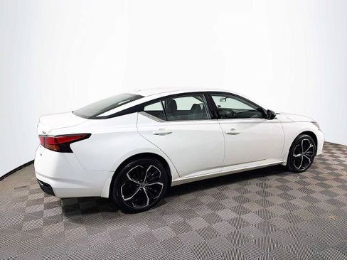 Certified 2025 Nissan Altima 2.5 SR AWD/4WD image 4