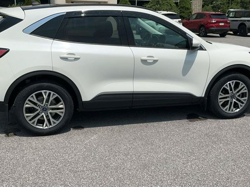 Used 2022 Ford Escape SEL w/ Technology Package AWD/4WD image 6