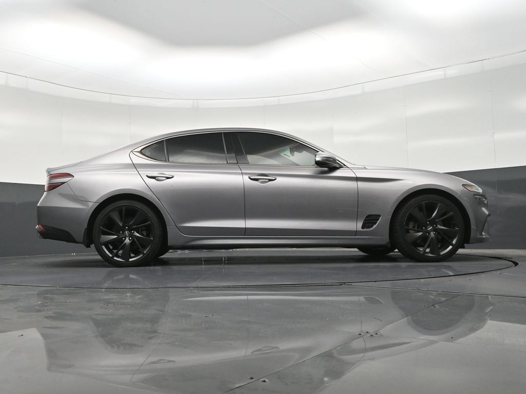 Used 2023 Genesis G70 2.0T w/ Sport Prestige Package RWD image 28