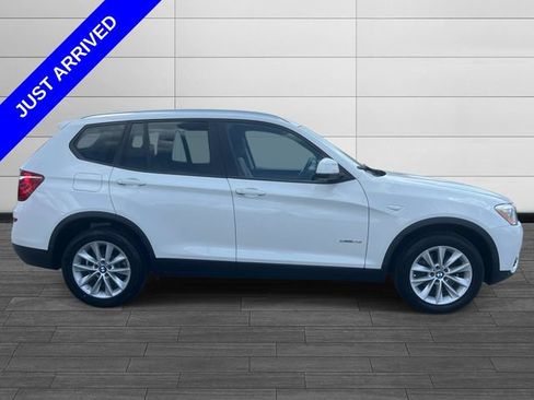 Used 2017 BMW X3 sDrive28i RWD image 2