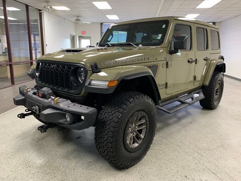 Used 2025 Jeep Wrangler Unlimited Rubicon 392 AWD/4WD image 4