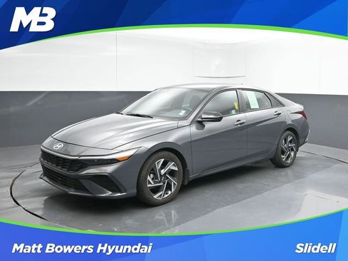 Certified 2025 Hyundai Elantra Sport FWD image 1