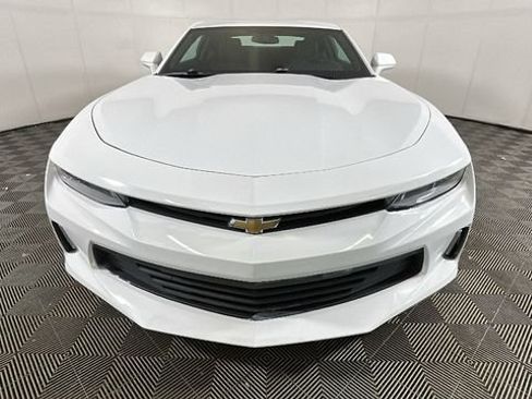 Used 2016 Chevrolet Camaro LT RWD image 7