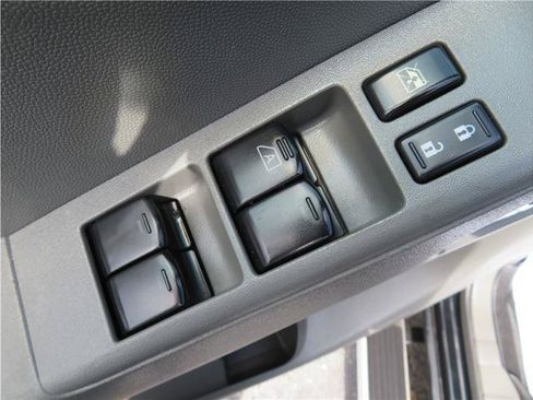Used 2021 Nissan Frontier SV w/ SV Utility Package AWD/4WD image 12