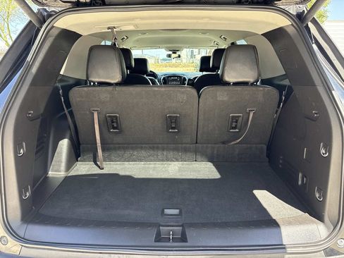 Used 2019 Chevrolet Traverse LT FWD image 10